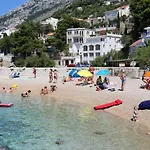 Apartments By The Sea Pisak, Omis - 7520 * Mimice