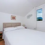 Apartments By The Sea Pisak, Omis - 7520 * Mimice