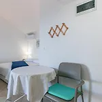 Apartments By The Sea Pisak, Omis - 7520 Apartment Mimice